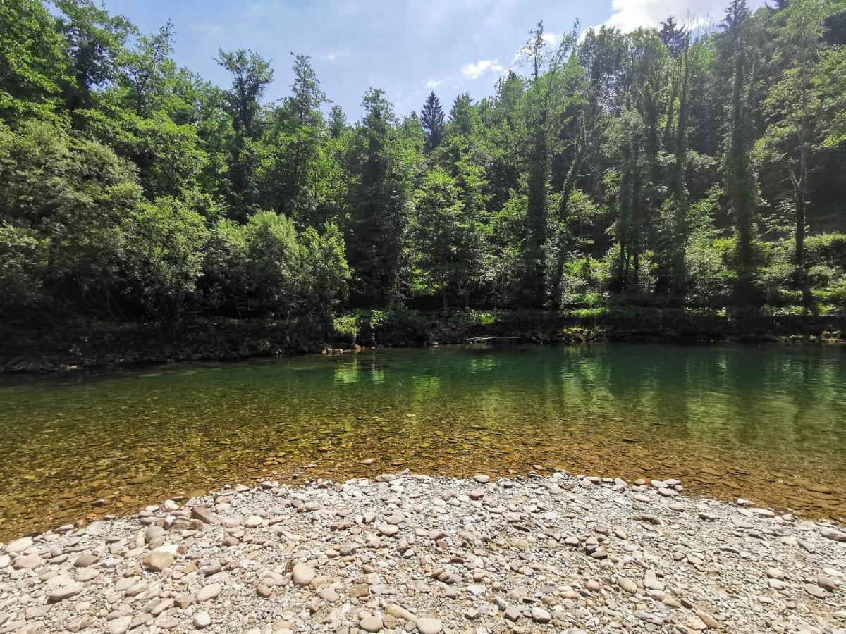 Vila Rozi, Osilnica - Vacation House Pr' Vili Rozi Kültér fotó